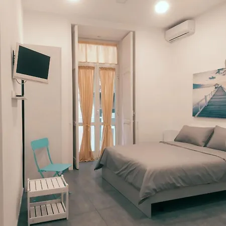 Casa Sandrina Pensión Nápoles